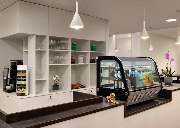 Super 8 By Wyndham Augsburg Hotel photo