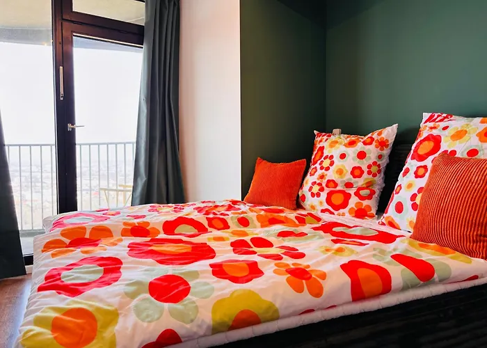 Skyline- 2 Zimmer-Apartment, Balkon, Messe & Bahnhof Nah Augsburg photo